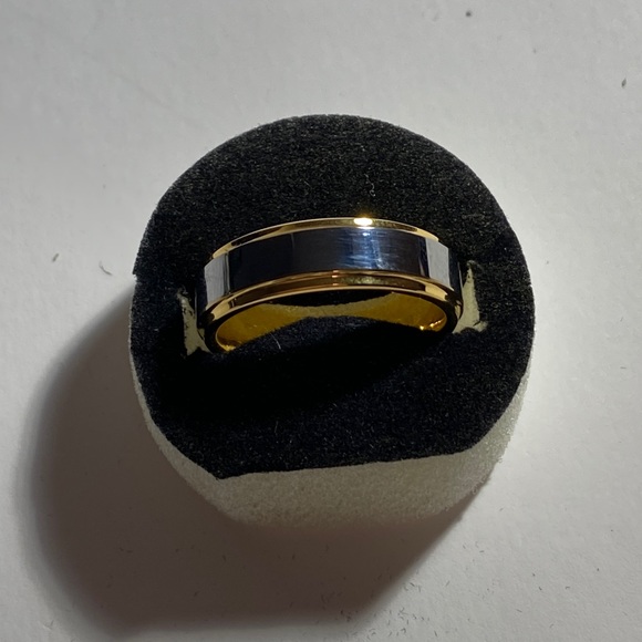 Men’s Wedding Ring Spikes -tu Swiss Tungsten | Size 9.5 - Picture 3 of 4